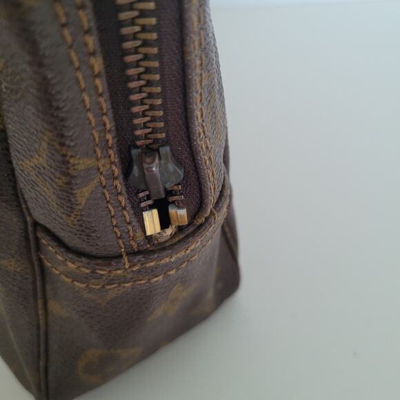 LOUIS VUITTON Trousse Toilette 28 Clutch Hand Bag Monogram Brown Zip Pouch - Picture 4 of 15